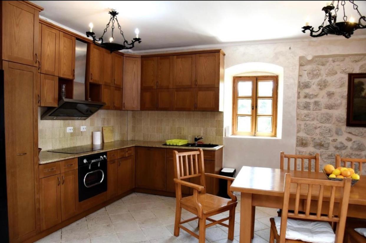 Apartments Barba Kotor Bagian luar foto