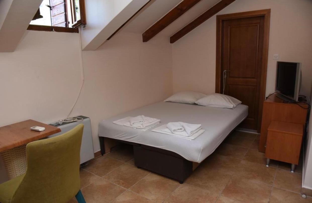Apartments Barba Kotor Bagian luar foto