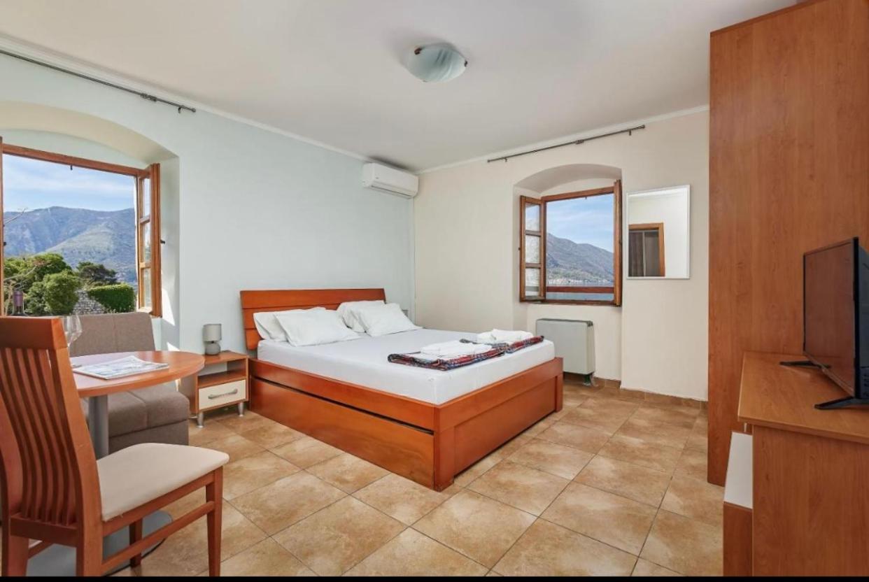 Apartments Barba Kotor Bagian luar foto